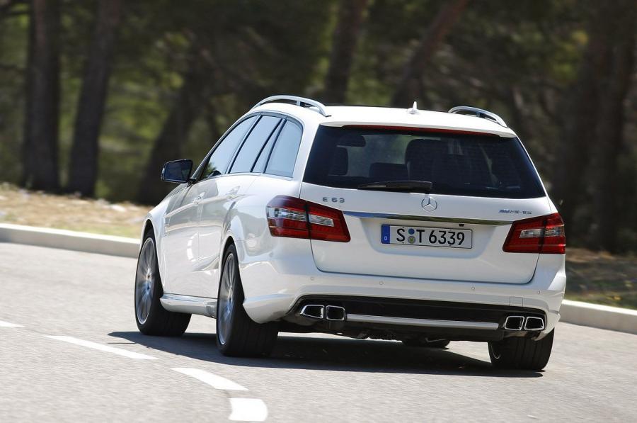  Mercedes-Benz E63 AMG Wagon 2012 года  (фото 9 из 43)